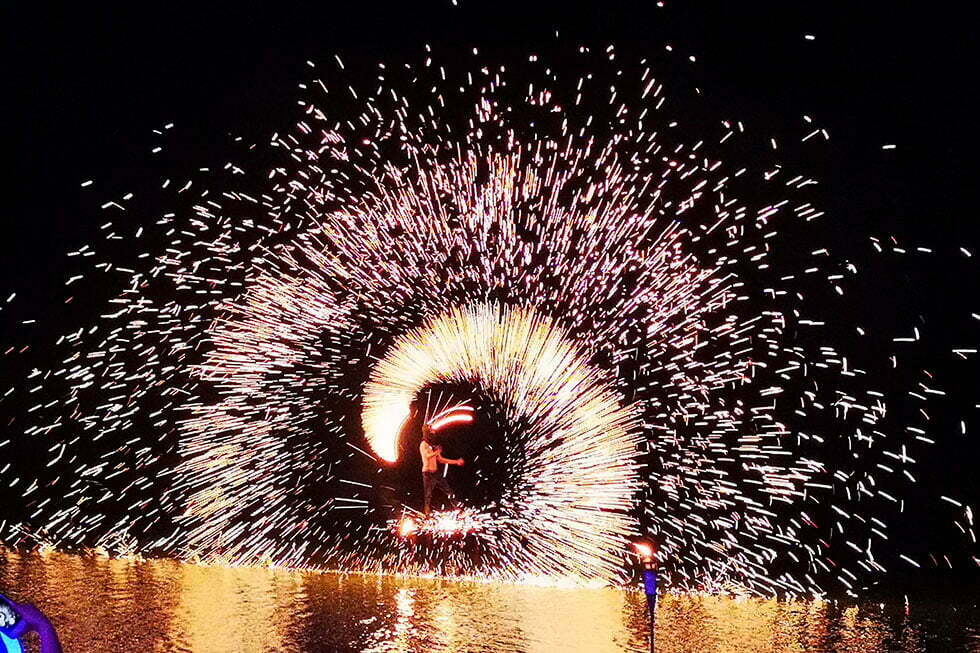 Vuurwerk bij Elephant bar