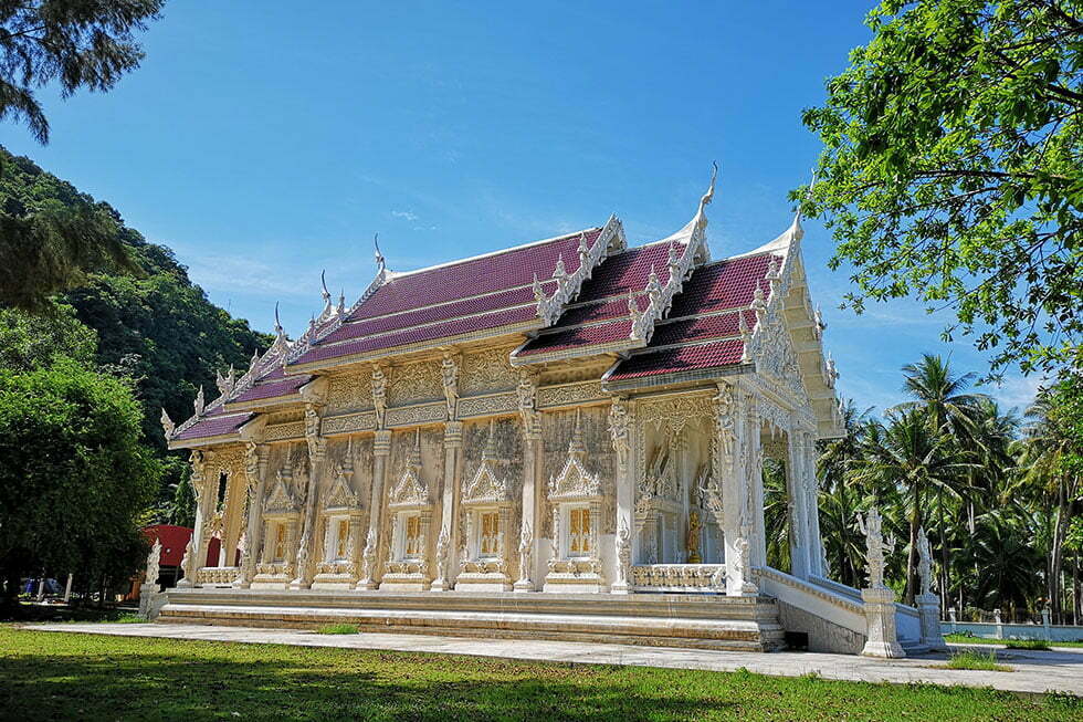 Wat Tham Pong Pang in Chumphon